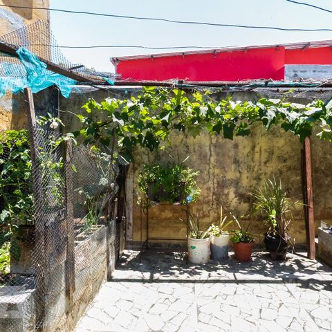 Casa para alugar com 80m², 2 quartos e 1 vaga Casa para alugar com 80m², 2 quartos e 1 vagaQuintal
