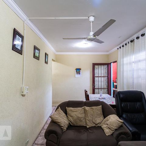 Casa para alugar com 80m², 2 quartos e 1 vaga Casa para alugar com 80m², 2 quartos e 1 vagaSala