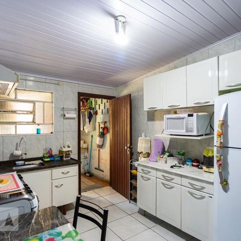 Casa para alugar com 80m², 2 quartos e 1 vaga Casa para alugar com 80m², 2 quartos e 1 vagaCozinha