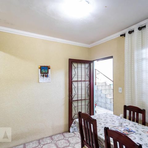 Casa para alugar com 80m², 2 quartos e 1 vaga Casa para alugar com 80m², 2 quartos e 1 vagaSala