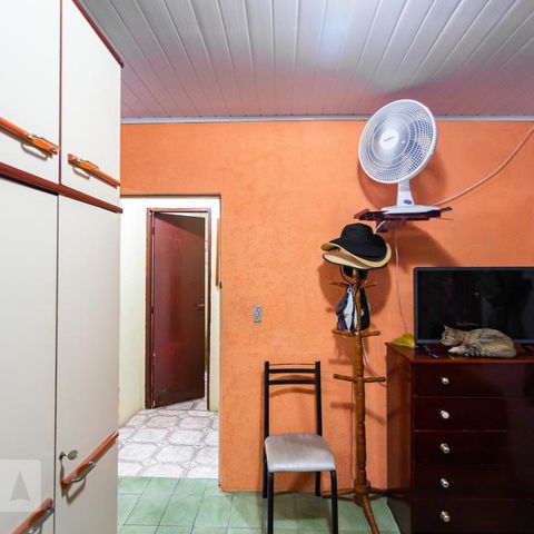 Casa para alugar com 80m², 2 quartos e 1 vaga Casa para alugar com 80m², 2 quartos e 1 vagaQuarto