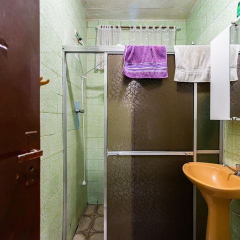 Casa para alugar com 80m², 2 quartos e 1 vaga Casa para alugar com 80m², 2 quartos e 1 vagaBanheiro