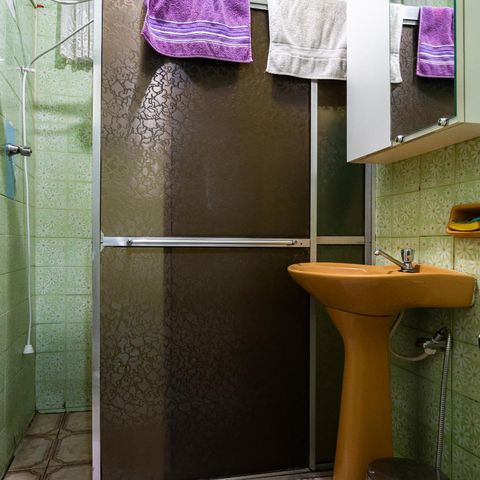 Casa para alugar com 80m², 2 quartos e 1 vaga Casa para alugar com 80m², 2 quartos e 1 vagaBanheiro