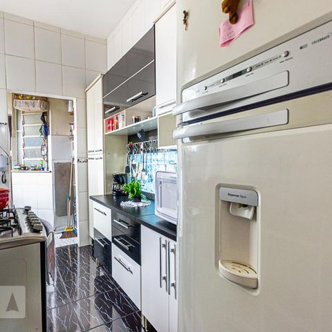 Apartamento à venda com 81m², 2 quartos e sem vaga Apartamento à venda com 81m², 2 quartos e sem vagaCozinha