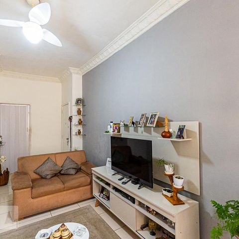Apartamento à venda com 81m², 2 quartos e sem vaga Apartamento à venda com 81m², 2 quartos e sem vagaSala