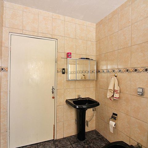 Casa à venda com 125m², 4 quartos e 4 vagasBanheiro Social 1