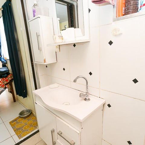 Casa à venda com 90m², 1 quarto e sem vagaBanheiro