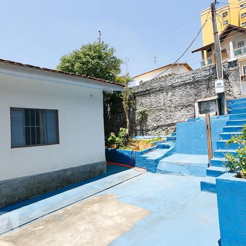 Casa à venda com 90m², 1 quarto e sem vagaQuintal