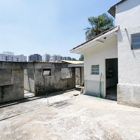 Casa à venda com 90m², 1 quarto e sem vagaQuintal