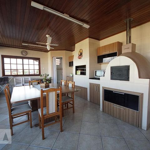 Casa à venda com 420m², 3 quartos e 3 vagasSalão de festas