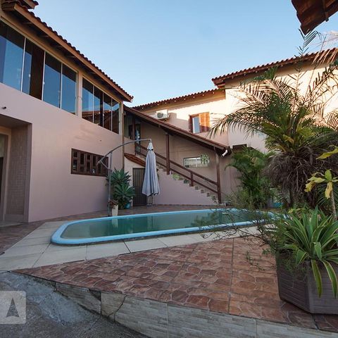 Casa à venda com 420m², 3 quartos e 3 vagasPátio
