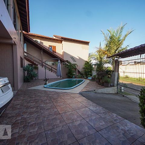 Casa à venda com 420m², 3 quartos e 3 vagasPátio