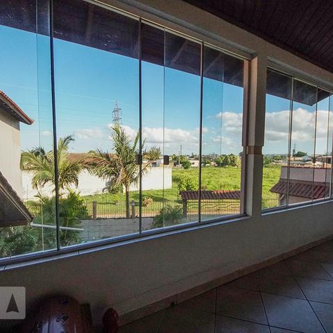 Casa à venda com 420m², 3 quartos e 3 vagasSalão de festas