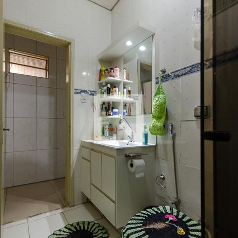 Casa à venda com 88m², 2 quartos e 2 vagasBanheiro