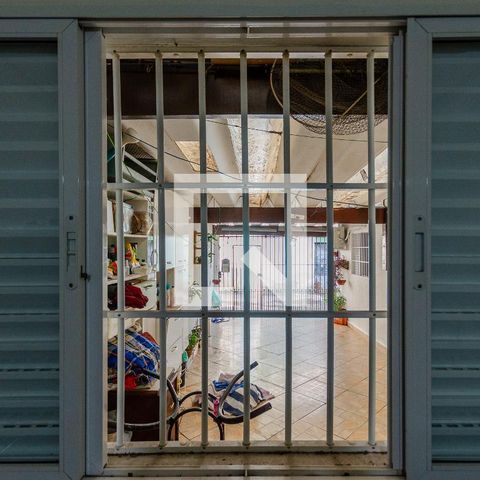 Casa à venda com 88m², 2 quartos e 2 vagasQuarto 2 - Janela