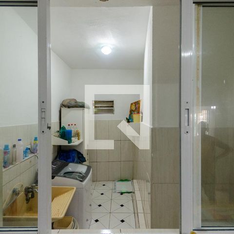 Casa à venda com 88m², 2 quartos e 2 vagasCozinha - Janela