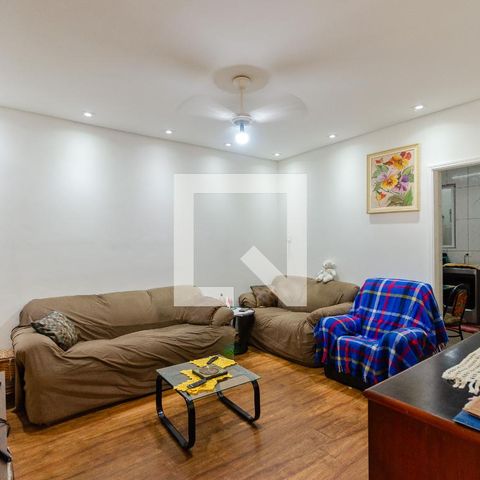 Casa à venda com 88m², 2 quartos e 2 vagasSala