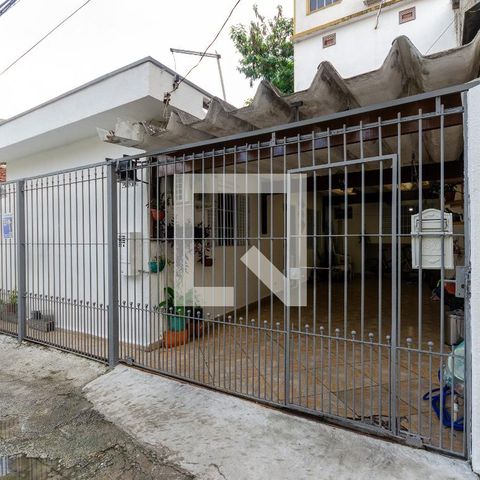 Casa à venda com 88m², 2 quartos e 2 vagasFachada
