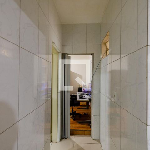 Casa à venda com 88m², 2 quartos e 2 vagasCorredor