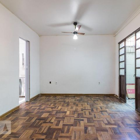 Studio à venda com 40m², 1 quarto e sem vaga Studio à venda com 40m², 1 quarto e sem vagaSala/Quarto