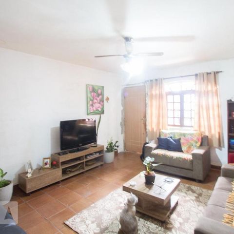 Casa à venda com 82m², 2 quartos e 1 vagaSala