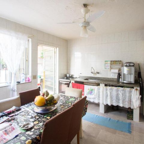Casa à venda com 82m², 2 quartos e 1 vagaCozinha