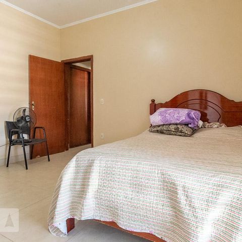 Casa para alugar com 240m², 4 quartos e 3 vagas Casa para alugar com 240m², 4 quartos e 3 vagasQuarto 1