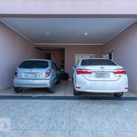 Casa para alugar com 240m², 4 quartos e 3 vagas Casa para alugar com 240m², 4 quartos e 3 vagasGaragem