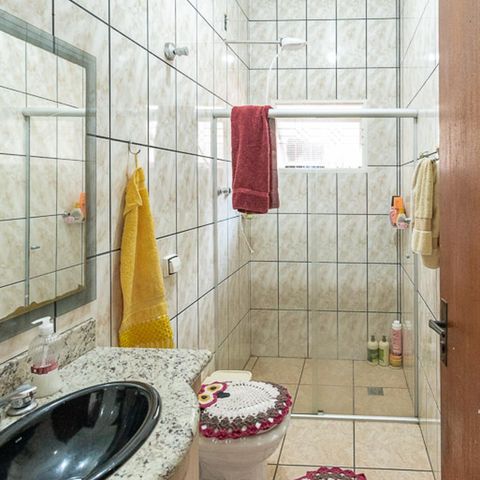 Casa para alugar com 240m², 4 quartos e 3 vagas Casa para alugar com 240m², 4 quartos e 3 vagasBanheiro