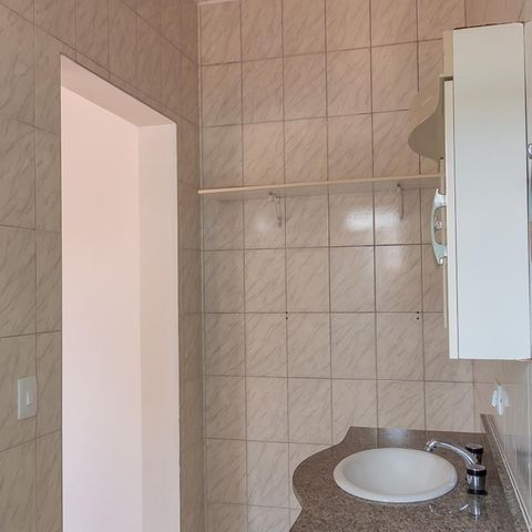 Casa à venda com 270m², 3 quartos e 3 vagas Casa à venda com 270m², 3 quartos e 3 vagasBanheiro da Suíte