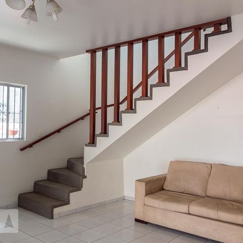 Casa à venda com 270m², 3 quartos e 3 vagas Casa à venda com 270m², 3 quartos e 3 vagasSala