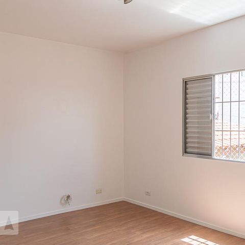 Casa à venda com 270m², 3 quartos e 3 vagas Casa à venda com 270m², 3 quartos e 3 vagasQuarto Suíte