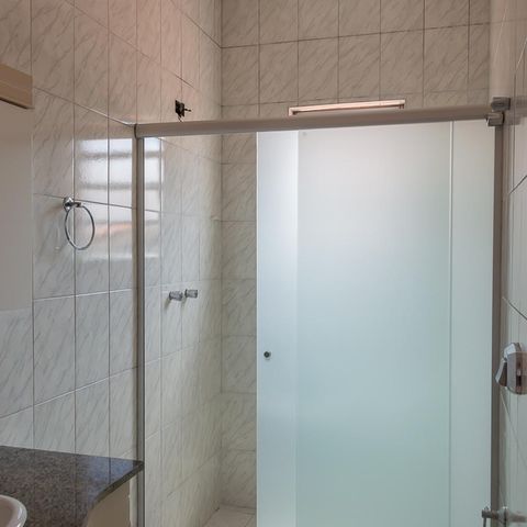 Casa à venda com 270m², 3 quartos e 3 vagas Casa à venda com 270m², 3 quartos e 3 vagasBanheiro da Suíte