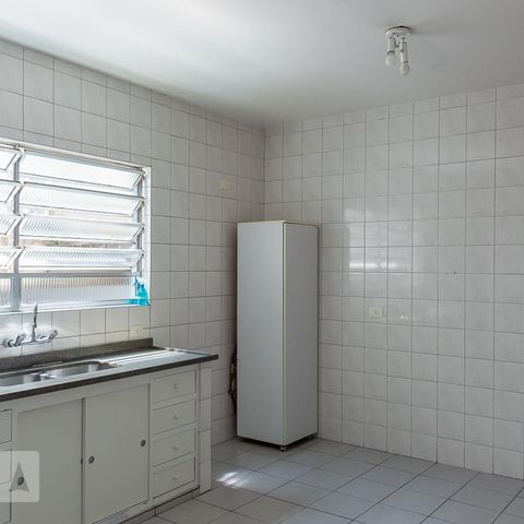 Casa à venda com 270m², 3 quartos e 3 vagas Casa à venda com 270m², 3 quartos e 3 vagasCozinha