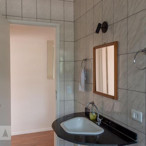 Casa à venda com 270m², 3 quartos e 3 vagas Casa à venda com 270m², 3 quartos e 3 vagasBanheiro 1