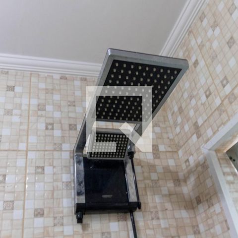 Casa à venda com 170m², 3 quartos e 2 vagasChuveiro