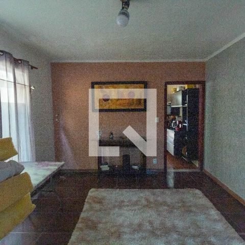 Casa à venda com 170m², 3 quartos e 2 vagasCopa