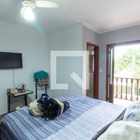 Casa à venda com 170m², 3 quartos e 2 vagasQuarto Suíte