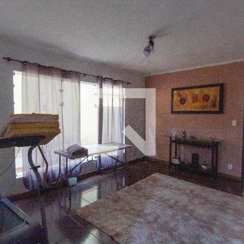 Casa à venda com 170m², 3 quartos e 2 vagasCopa