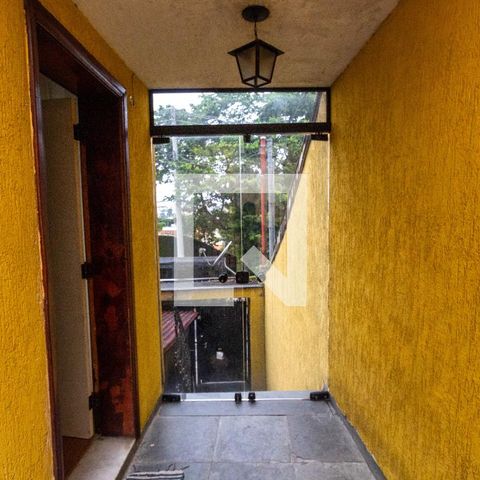 Casa à venda com 170m², 3 quartos e 2 vagasCorredor