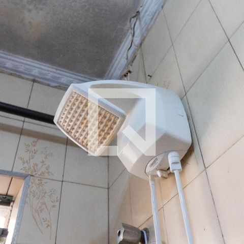Casa à venda com 170m², 3 quartos e 2 vagasChuveiro