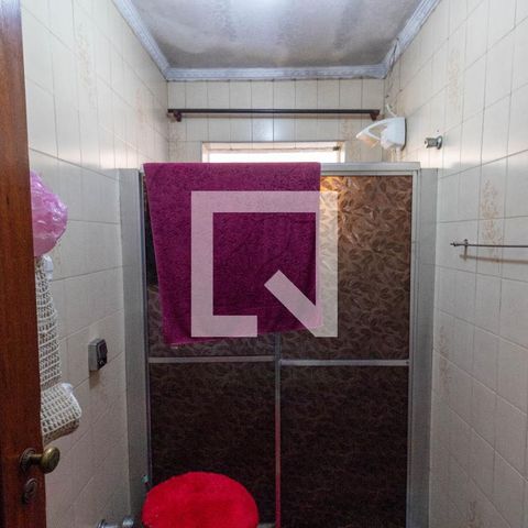 Casa à venda com 170m², 3 quartos e 2 vagasBanheiro 2