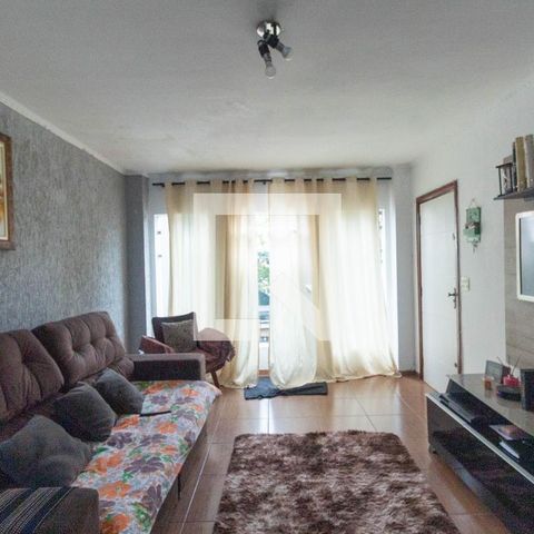 Casa à venda com 170m², 3 quartos e 2 vagasSala