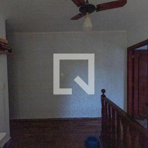 Casa à venda com 170m², 3 quartos e 2 vagasEscritório