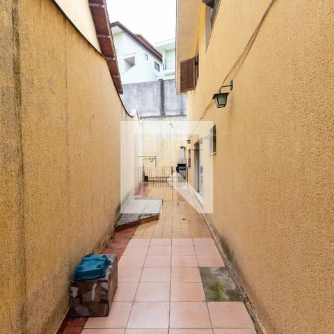 Casa à venda com 170m², 3 quartos e 2 vagasCorredor