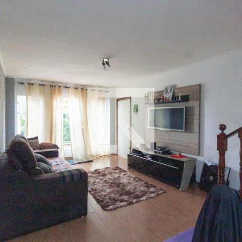 Casa à venda com 170m², 3 quartos e 2 vagasSala