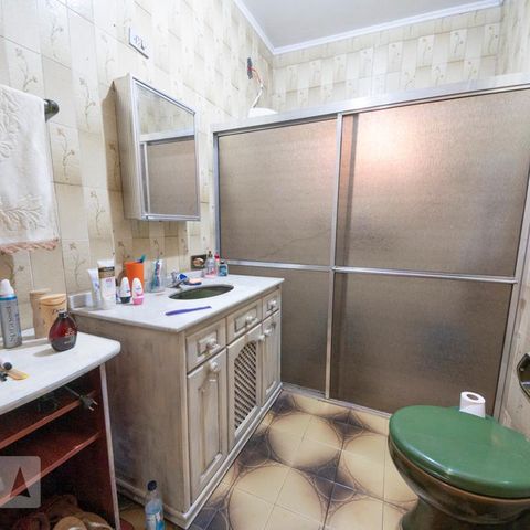 Casa à venda com 144m², 3 quartos e 2 vagasBanheiro