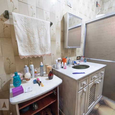 Casa à venda com 144m², 3 quartos e 2 vagasBanheiro