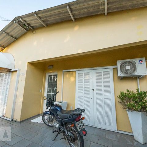 Casa à venda com 144m², 3 quartos e 2 vagasFachada