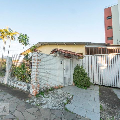 Casa à venda com 144m², 3 quartos e 2 vagasFachada